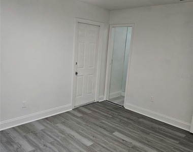618 Jupiter Way - Photo Thumbnail 4