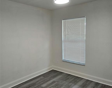 618 Jupiter Way - Photo Thumbnail 10