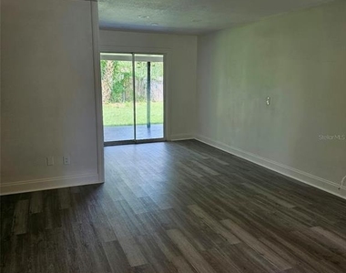 618 Jupiter Way - Photo Thumbnail 2