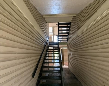 1964 Lake Atriums Circle - Photo Thumbnail 3