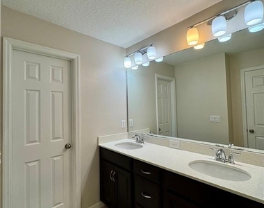 3536 Brighton Park Circle - Photo Thumbnail 15
