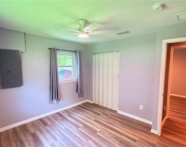 5130 Lescot Lane - Photo Thumbnail 8