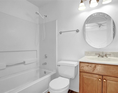3651 N Goldenrod Road - Photo Thumbnail 10