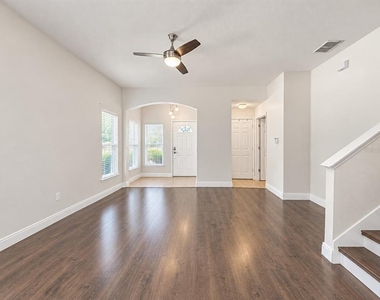 2048 Schuller Way - Photo Thumbnail 3