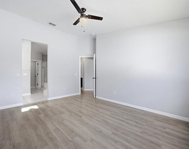 102 Mango Drive - Photo Thumbnail 17