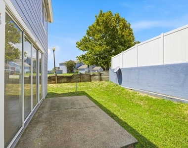 102 Mango Drive - Photo Thumbnail 24