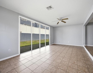 102 Mango Drive - Photo Thumbnail 9