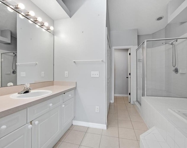102 Mango Drive - Photo Thumbnail 18