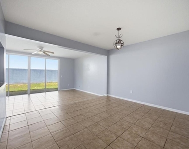 102 Mango Drive - Photo Thumbnail 10