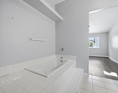 102 Mango Drive - Photo Thumbnail 20