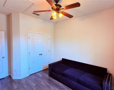 4986 Thames Street W - Photo Thumbnail 26