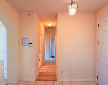 4986 Thames Street W - Photo Thumbnail 7