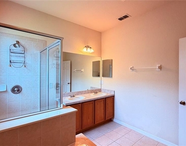 4986 Thames Street W - Photo Thumbnail 27