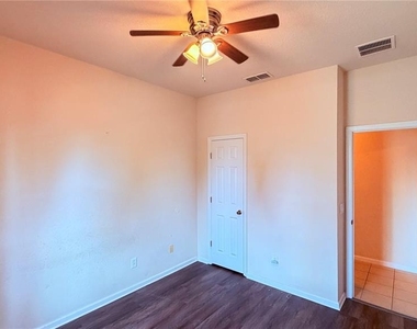 4986 Thames Street W - Photo Thumbnail 20