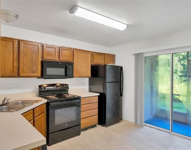 117 Reserve Circle - Photo Thumbnail 4