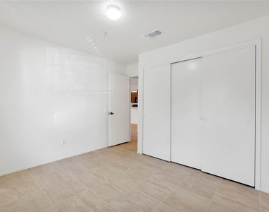 117 Reserve Circle - Photo Thumbnail 11