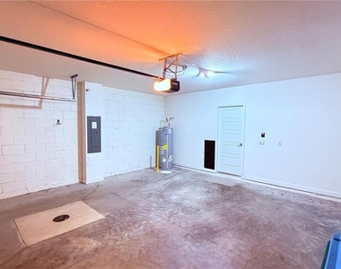 77 Myrtle Street - Photo Thumbnail 32