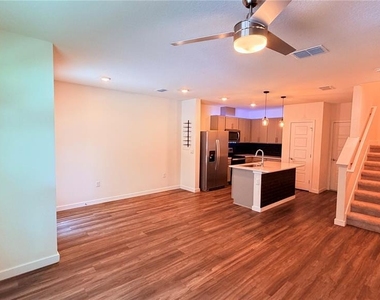 77 Myrtle Street - Photo Thumbnail 14