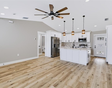 1891 3rd Street - Photo Thumbnail 4