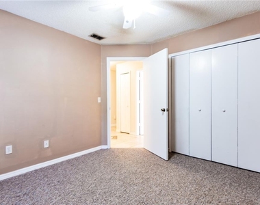 5201 Yaupon Street - Photo Thumbnail 10