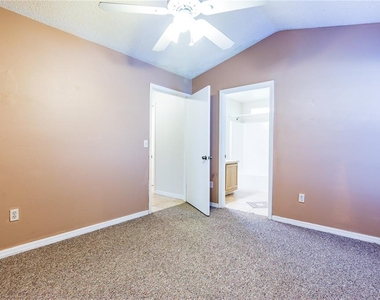 5201 Yaupon Street - Photo Thumbnail 7