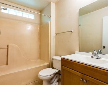 5201 Yaupon Street - Photo Thumbnail 12