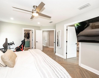 5611 Superior Drive - Photo Thumbnail 10
