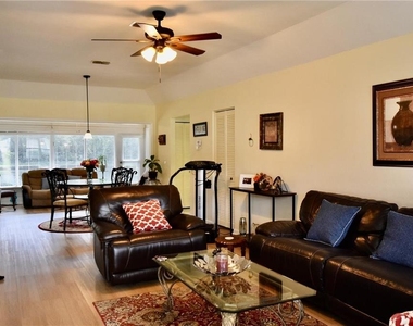 1774 Birchwood Loop - Photo Thumbnail 4