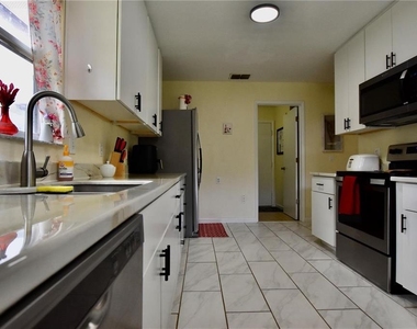 1774 Birchwood Loop - Photo Thumbnail 3