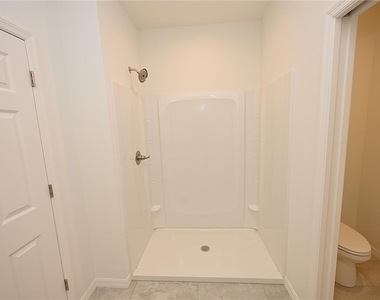 1011 N Brunnell Parkway - Photo Thumbnail 22