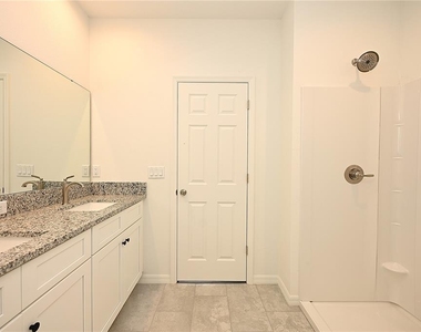 1011 N Brunnell Parkway - Photo Thumbnail 21