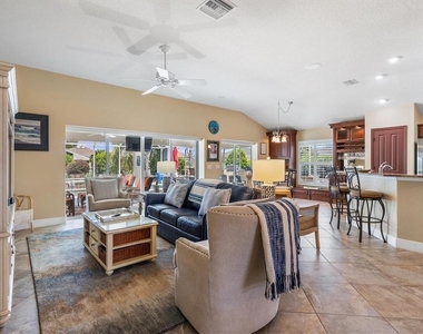 1096 Alcove Loop - Photo Thumbnail 9