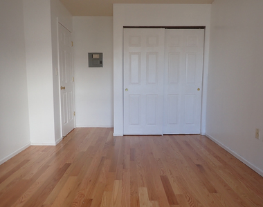 190 South Oxford Street - Photo Thumbnail 7