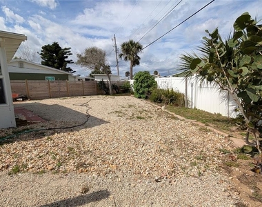 5 Seaside Drive - Photo Thumbnail 13