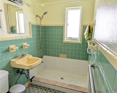 5 Seaside Drive - Photo Thumbnail 9