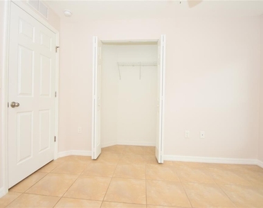 34 Renshaw Drive - Photo Thumbnail 22
