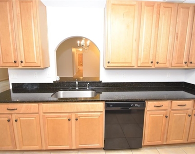 34 Renshaw Drive - Photo Thumbnail 8