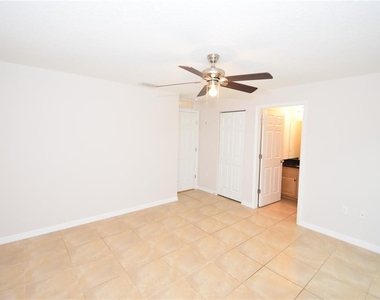 34 Renshaw Drive - Photo Thumbnail 18