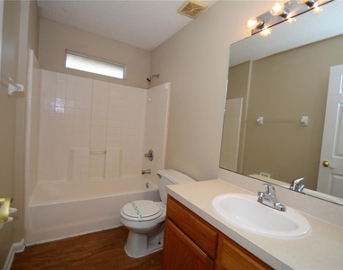 33 Rosepetal Lane - Photo Thumbnail 16