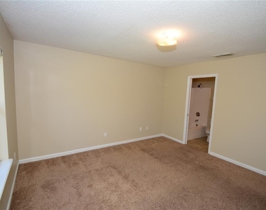 33 Rosepetal Lane - Photo Thumbnail 12
