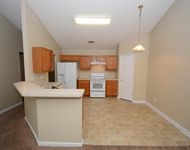 33 Rosepetal Lane - Photo Thumbnail 4