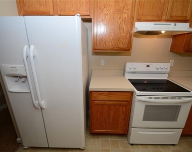 33 Rosepetal Lane - Photo Thumbnail 5