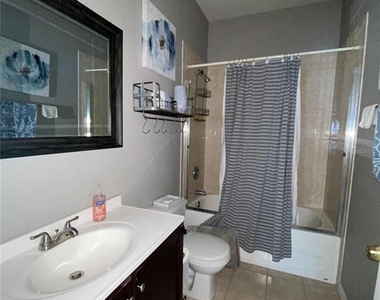 324 Lomond Drive - Photo Thumbnail 6