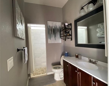 324 Lomond Drive - Photo Thumbnail 18