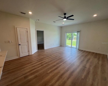 12299 Buffing Road - Photo Thumbnail 8