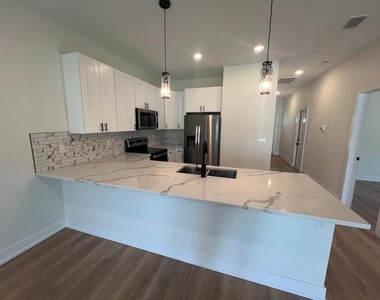12299 Buffing Road - Photo Thumbnail 4