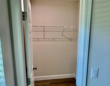 6338 Lenape Lane - Photo Thumbnail 21
