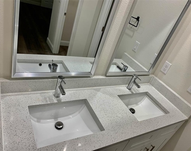6338 Lenape Lane - Photo Thumbnail 13
