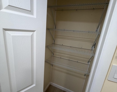 610 Cooney Street - Photo Thumbnail 5