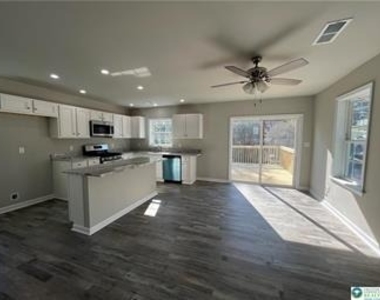 530 Market Street - Photo Thumbnail 2